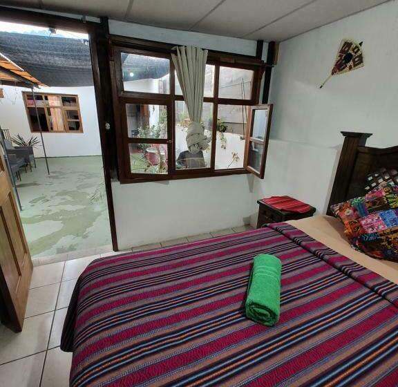 هتل Francisco S Rest House