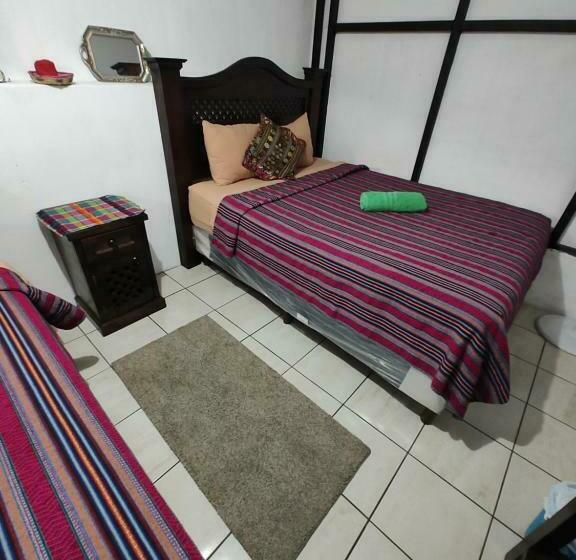 هتل Francisco S Rest House