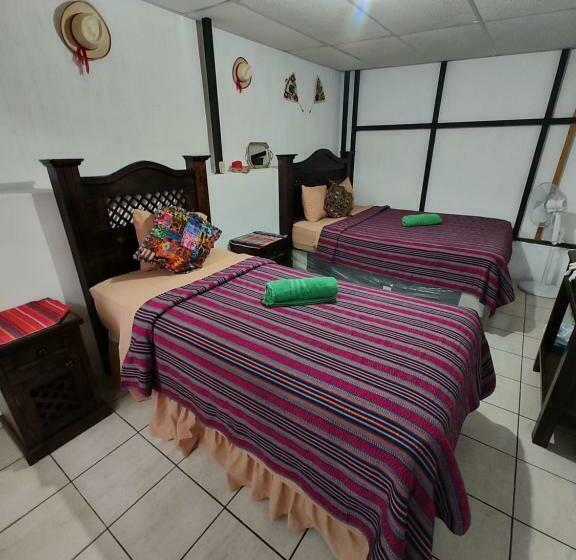 هتل Francisco S Rest House