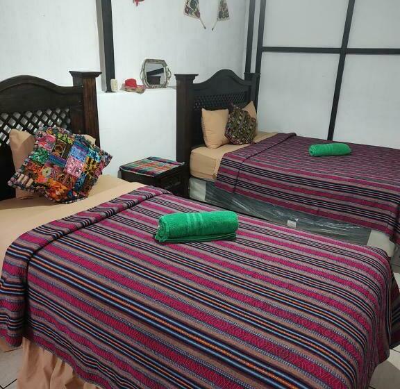 هتل Francisco S Rest House