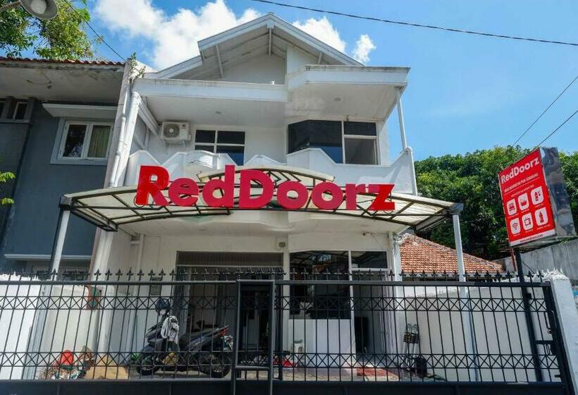 בית מלון כפרי Koolkost Syariah Near Universitas Pgri Semarang   Minimun Stay 6 Nights