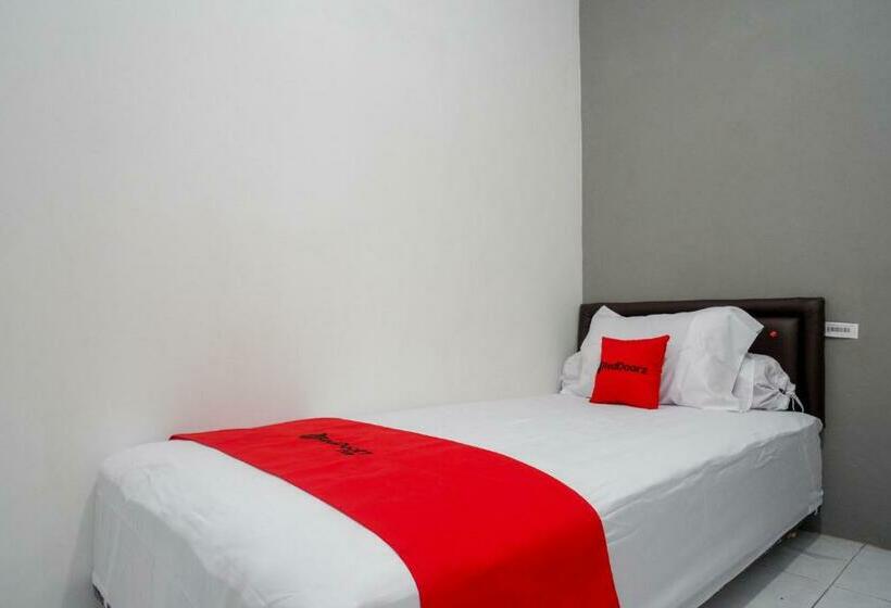 בית מלון כפרי Koolkost Syariah Near Universitas Pgri Semarang   Minimun Stay 6 Nights