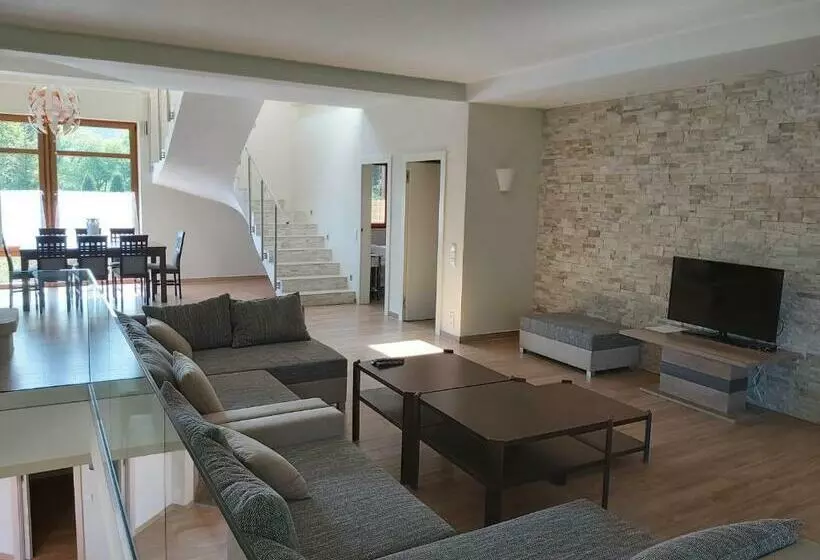 Hotelli Villa Golf Cihelny