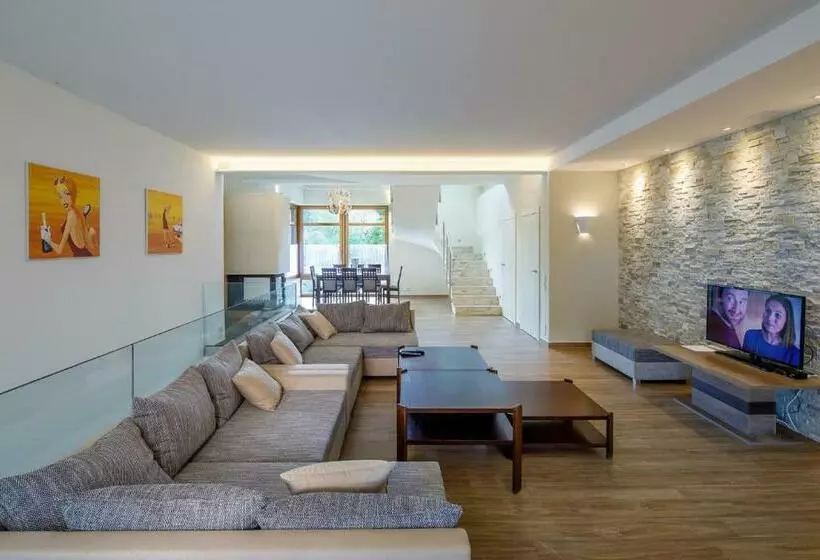 Hotelli Villa Golf Cihelny