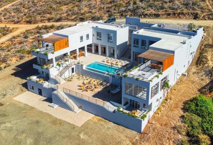 Topia Retreat Piscina Suite Norte