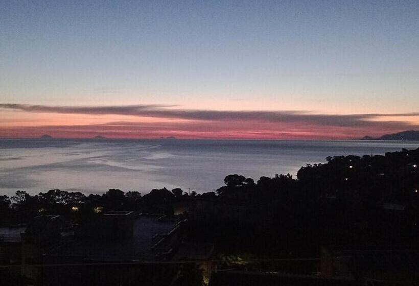 مبيت وإفطار La Cycas