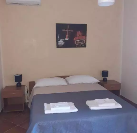 ベッドアンドブレックファースト La Cycas