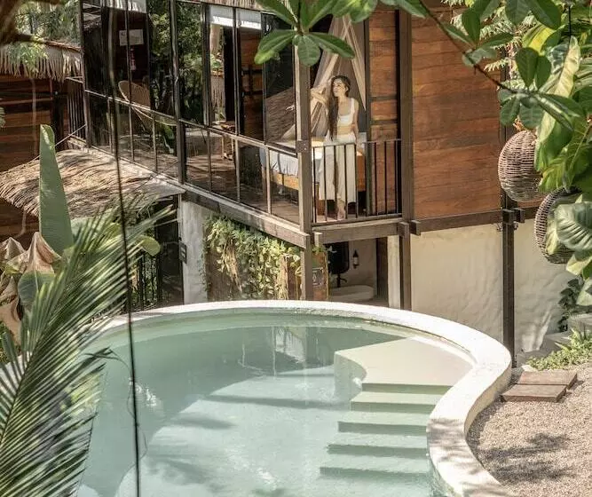 هتل Casa Selva Sayulita