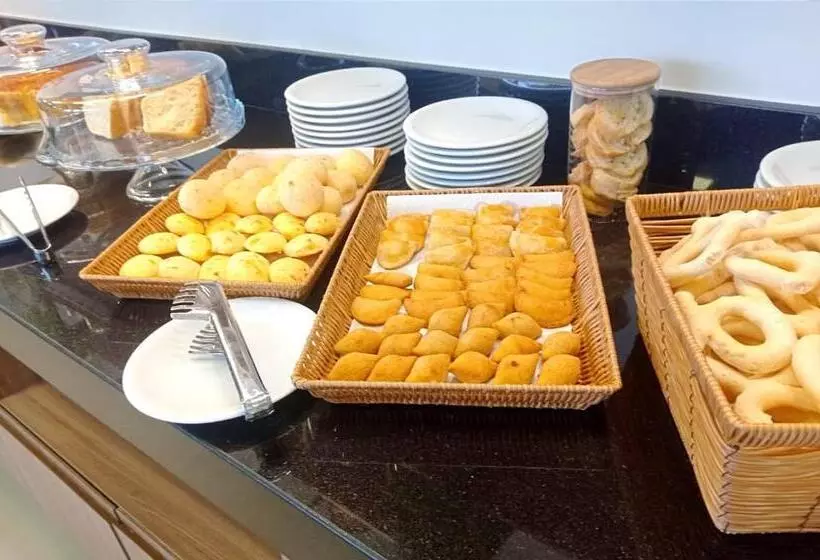 ホテル Du Valle   Salinas   Mg