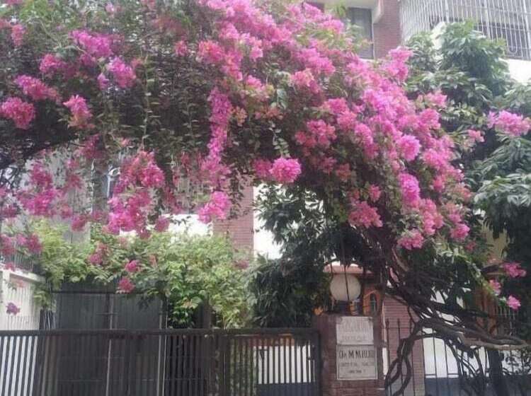 هتل Taz Garden House