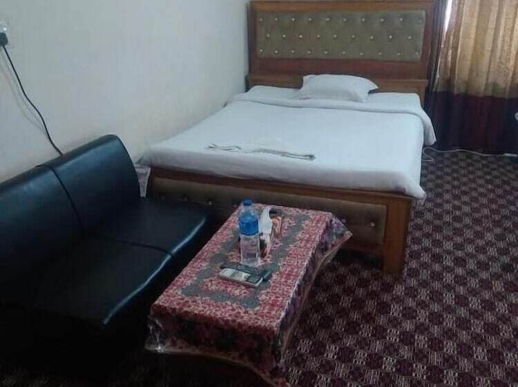 هتل Taz Garden House