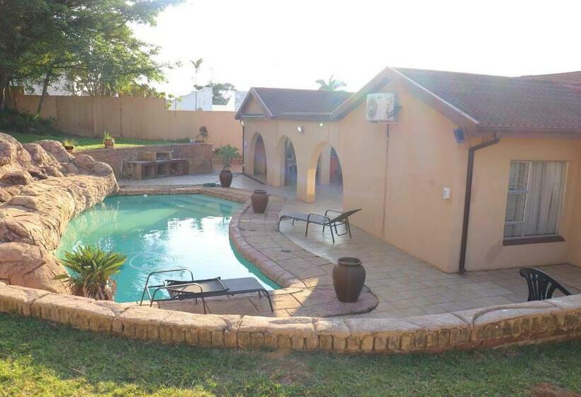 פנסיון Ridge Guest House