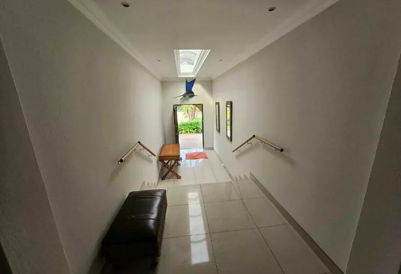 پانسیون Ridge Guest House