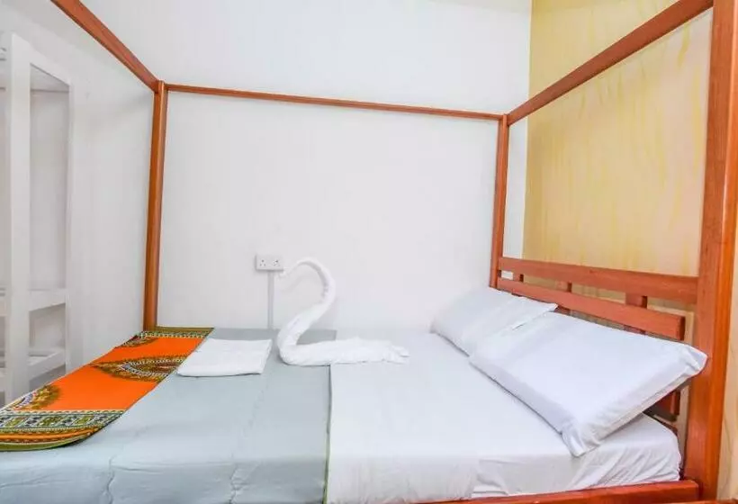 هاستل Enkayz Mombasa