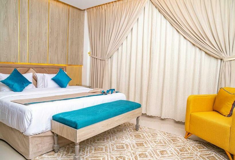 فندق الغيمة التاسعة