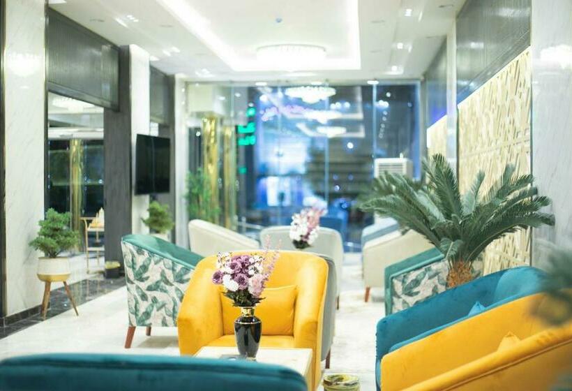 فندق الغيمة التاسعة