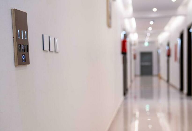 فندق الغيمة التاسعة