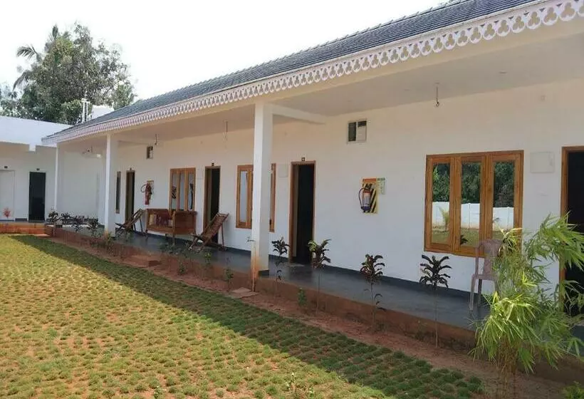 Hotelli Bansuri Beach Resorts