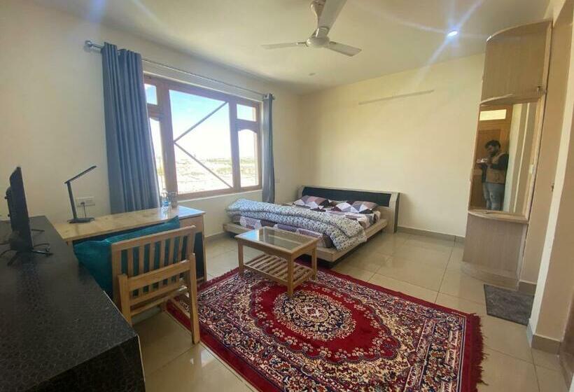 هتل Bricabin Stay