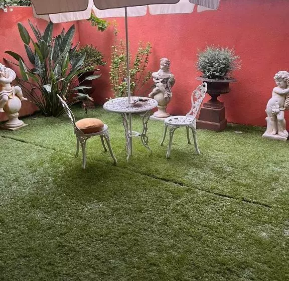 La Bravade Luxe Et Sérénité Au Cœur De Saint Tropez Suites Spacieuses Avec Jardin Enchanteur