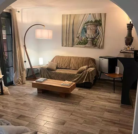 La Bravade Luxe Et Sérénité Au Cœur De Saint Tropez Suites Spacieuses Avec Jardin Enchanteur