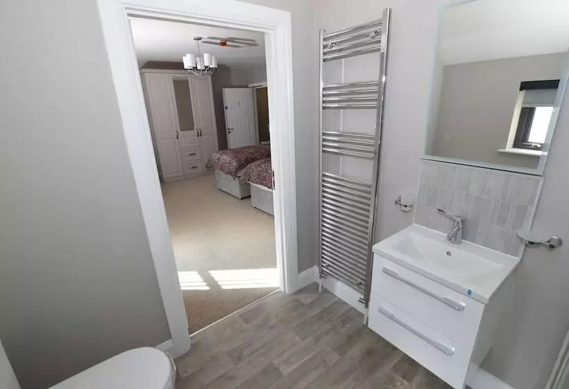 Homestead Hillsborough Guest Rooms