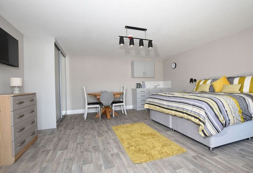 Homestead Hillsborough Guest Rooms