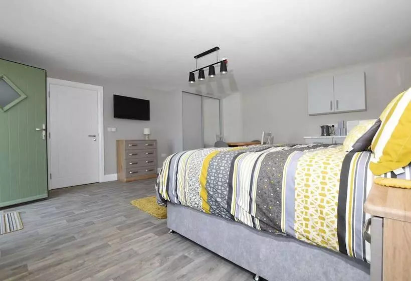 Homestead Hillsborough Guest Rooms