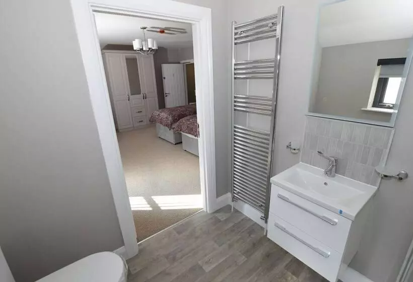 Homestead Hillsborough Guest Rooms