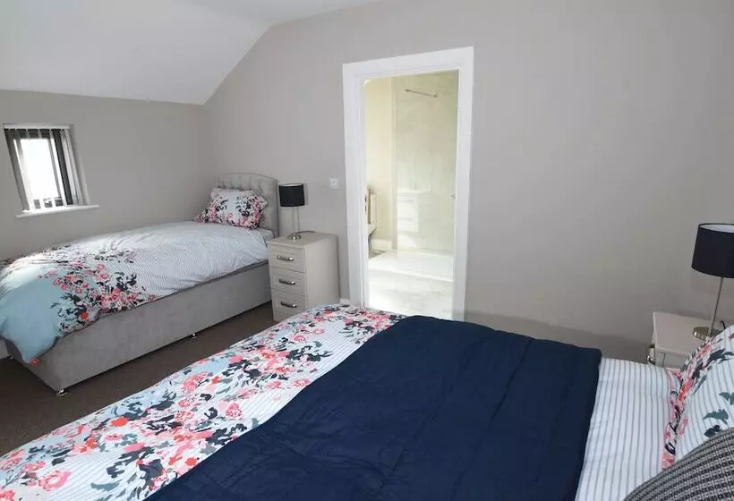 Homestead Hillsborough Guest Rooms