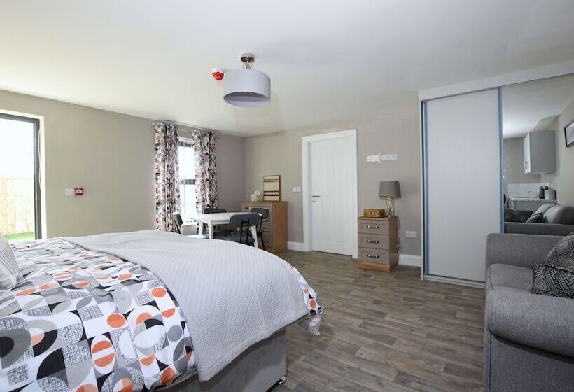 Homestead Hillsborough Guest Rooms