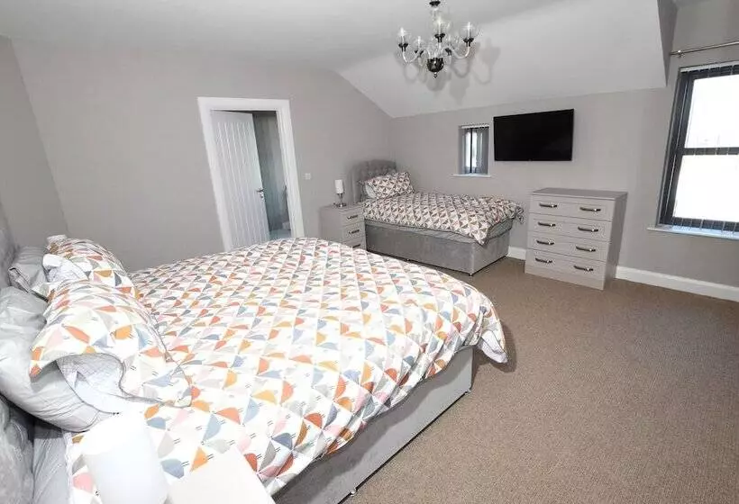 Homestead Hillsborough Guest Rooms