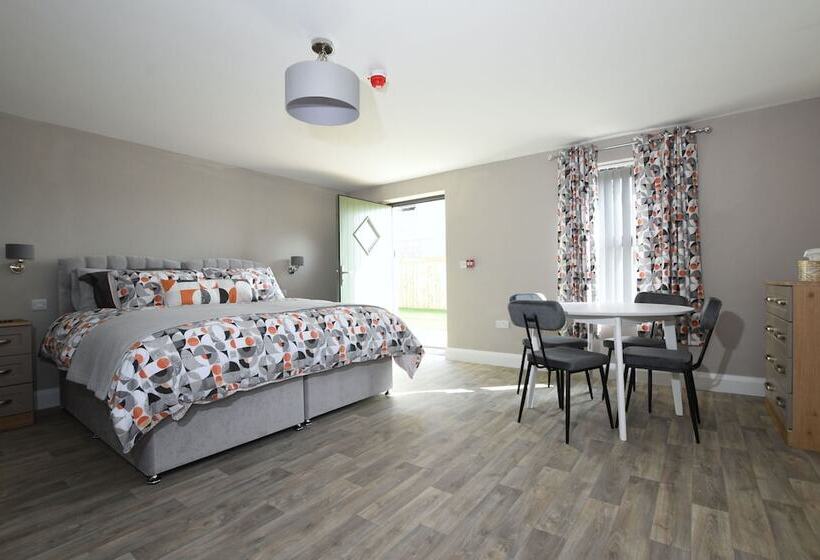 Homestead Hillsborough Guest Rooms