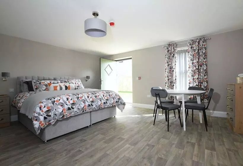 Homestead Hillsborough Guest Rooms