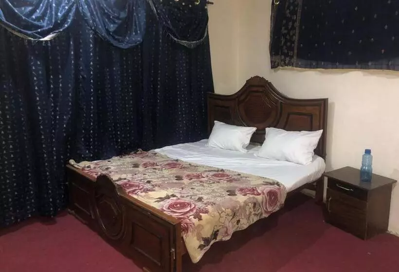 هتل Highlander Inn Skardu