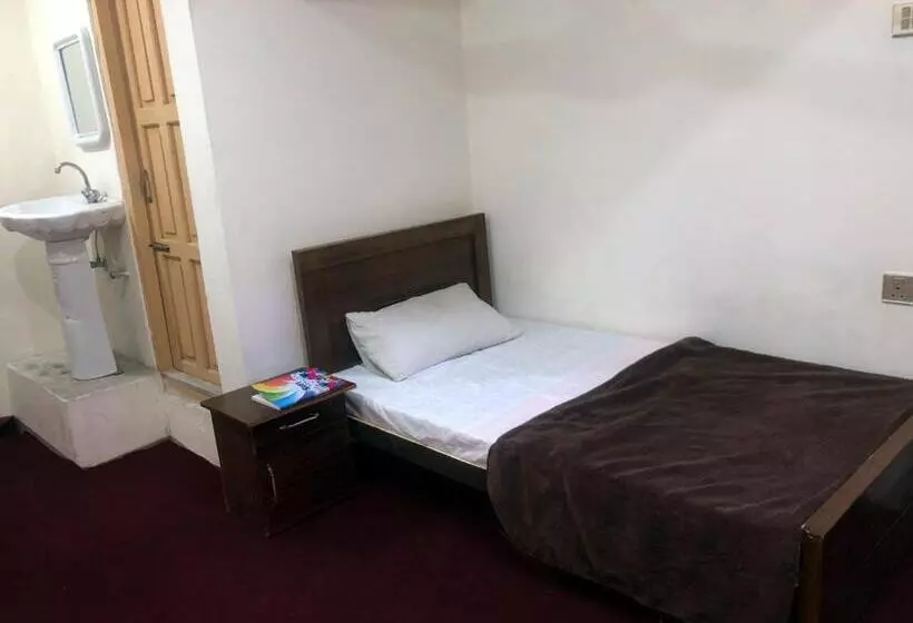هتل Highlander Inn Skardu
