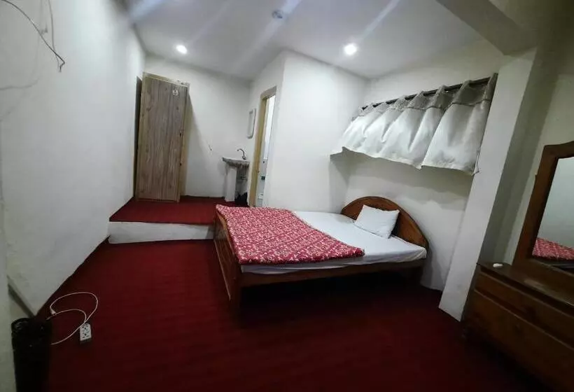 هتل Highlander Inn Skardu