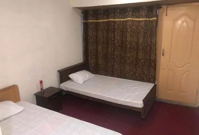 هتل Highlander Inn Skardu