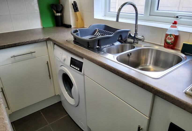 Charming 2 Bed Apartment Located In Elham Norwich