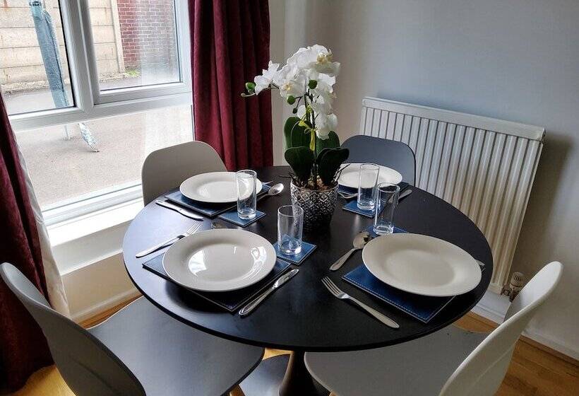 Charming 2 Bed Apartment Located In Elham Norwich