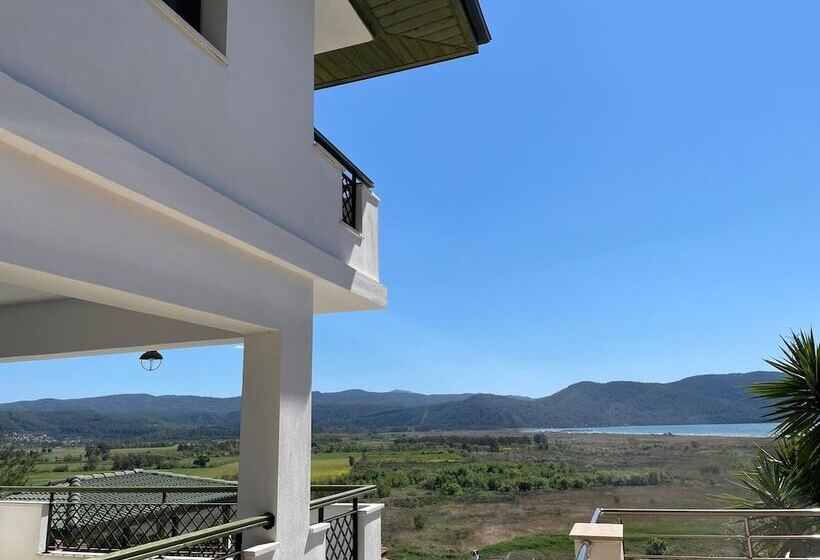 בית מלון כפרי Beacon Hill Suites