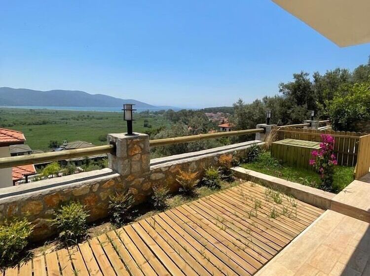 בית מלון כפרי Beacon Hill Suites