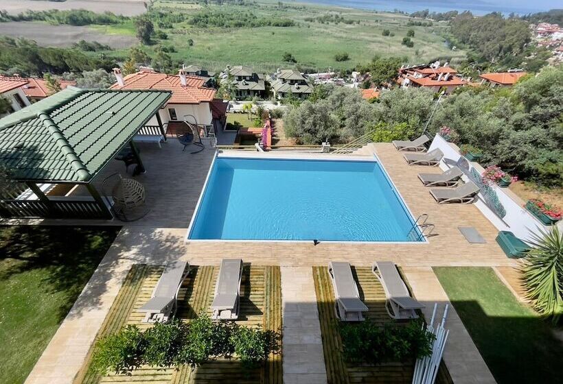 בית מלון כפרי Beacon Hill Suites