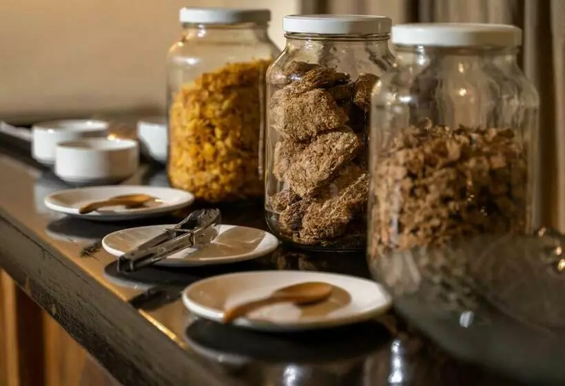 Hotelli Ngwenya City