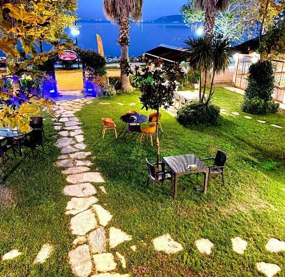 هتل Peri Boutique