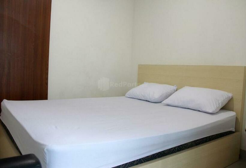 Hotel Redliving Apartemen Grand Kamala Lagoon   Swastika F88 Group Tower Barclay North