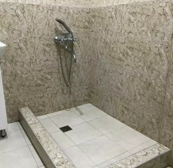 پانسیون Friendly House