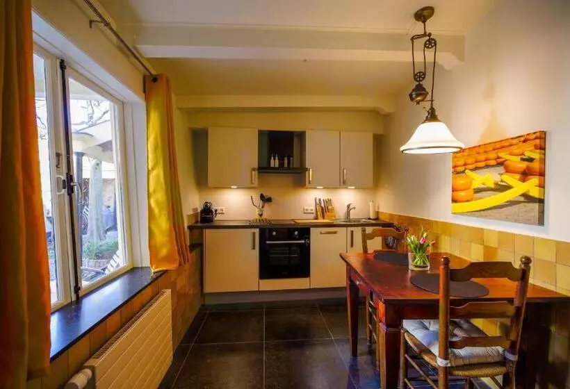 ペンション Unique Courtyard House With Sauna In Alkmaar City Center