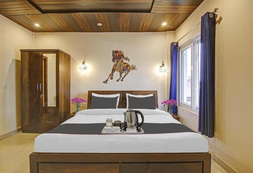 בית מלון כפרי Super Collection O Grey Castle Inn