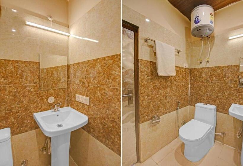 בית מלון כפרי Super Collection O Grey Castle Inn